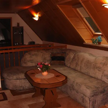 Cozy With Garden Near The Forest In